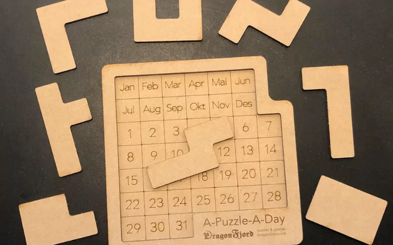 puzzle calendar featured